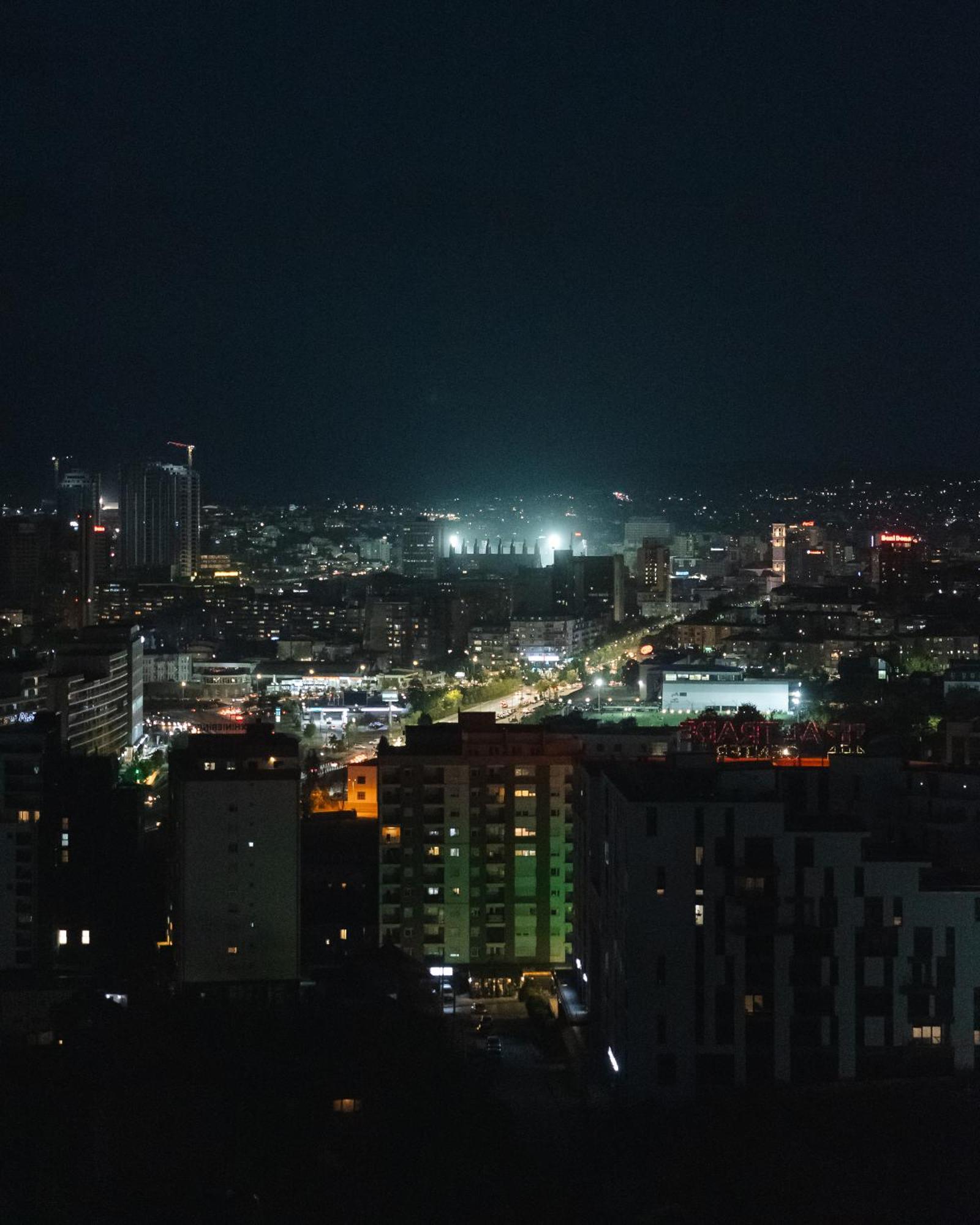 Etern Apart Hotel Prisztina Zewnętrze zdjęcie